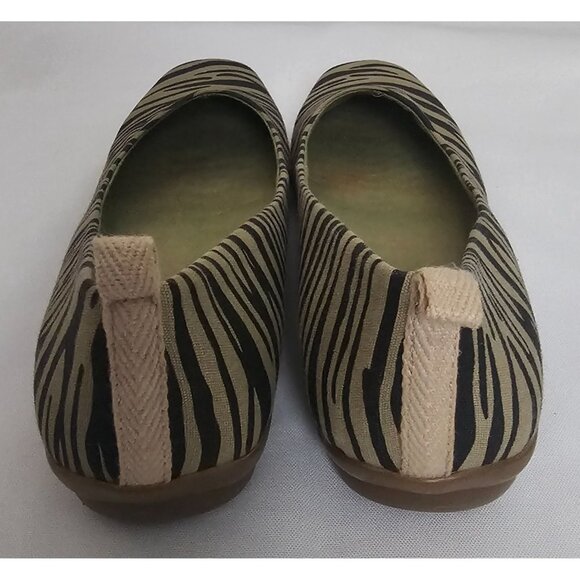 Easy Spirit Allindat Zebra Print Square Toe Slip On Flats Women's Size 7 ½N - Picture 6 of 11